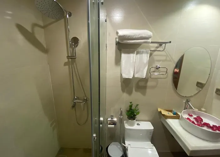 Hotel Lê Tâm E678 Hạ Long
