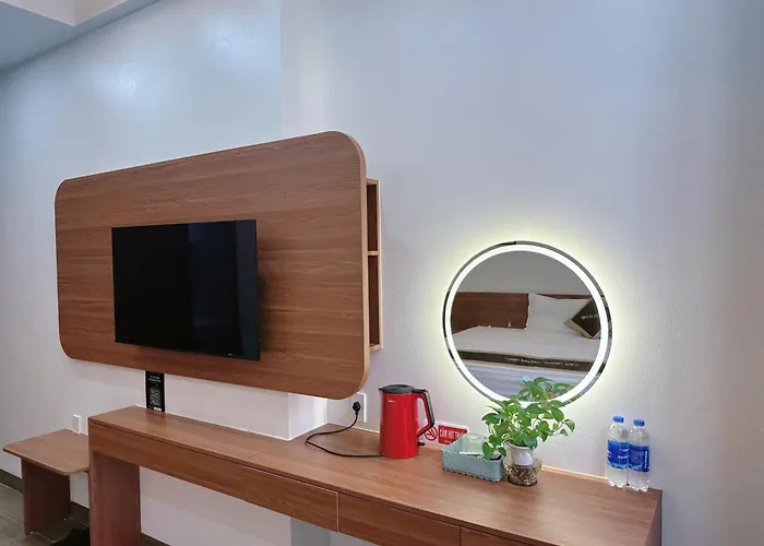 Hotel Lê Tâm E678 Hạ Long